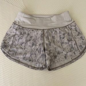 Size 2 Lululemon Speed Up Short